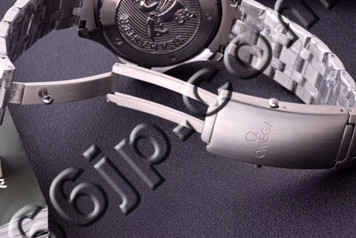 オメガ時計背面デザイン